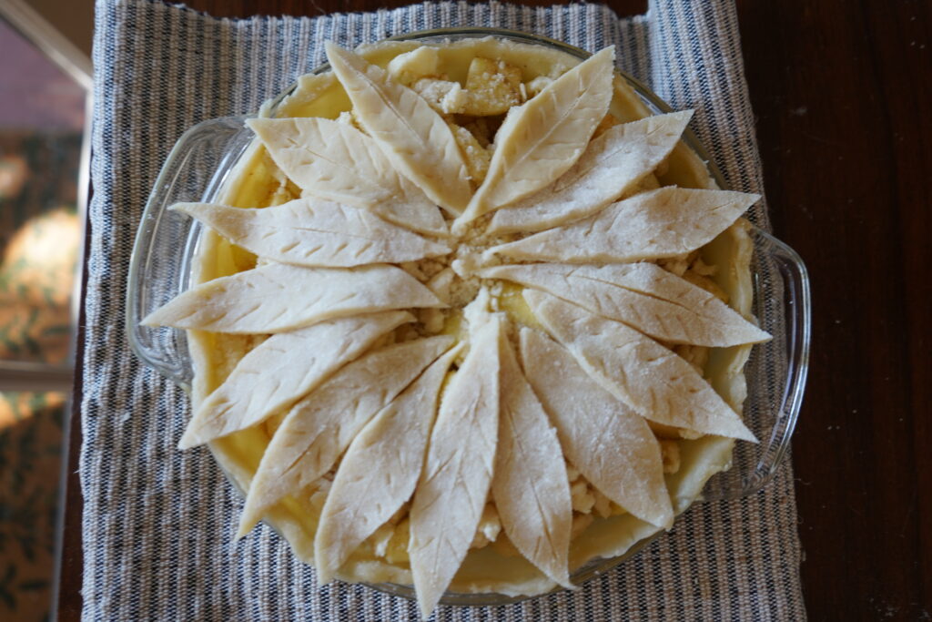 10 crust leaves on a pie