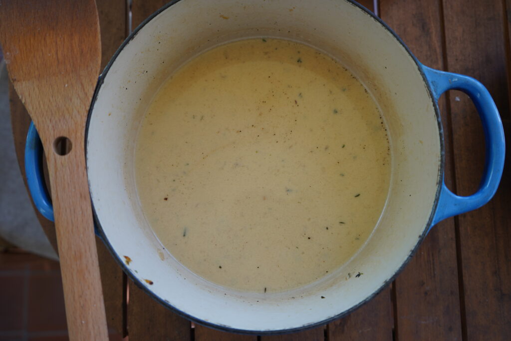 garlic soup ready to be served